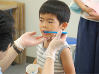 お口の中のバイ菌検査＆歯みがき教室