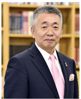 鷹野 和美 介護福祉学科 学科長