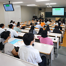 こども学科 体験授業 現代の子どもを取り巻く「環境」