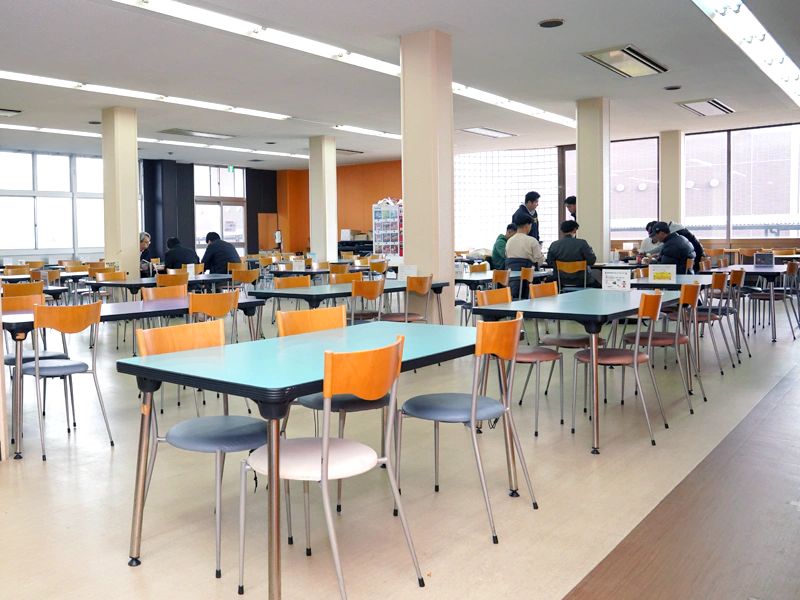 食堂カフェテリア