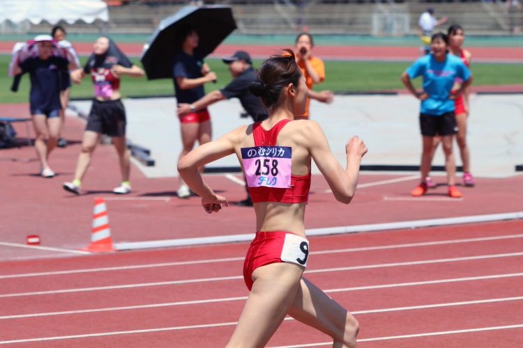 川田（こども学科3年）800ｍ決勝