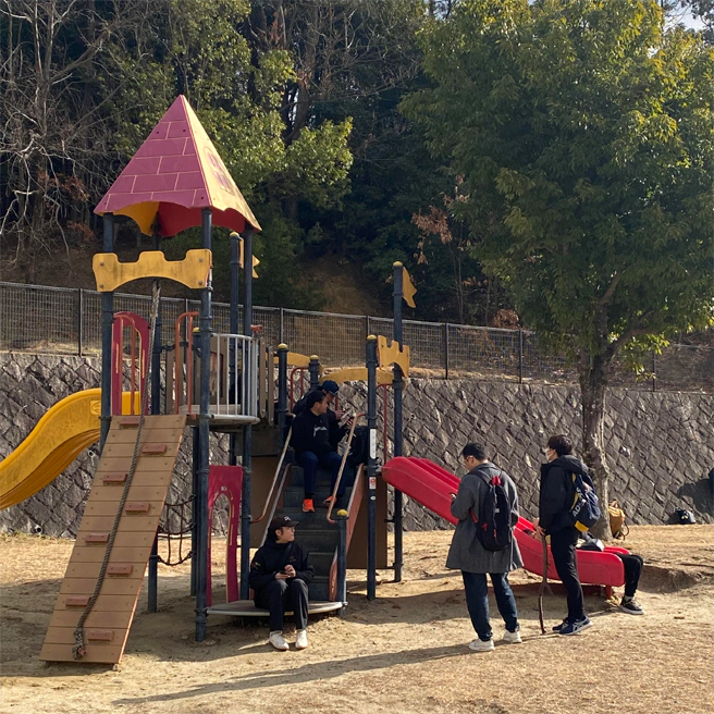第2回村上学園ふれあいウォーク 休憩(大瀬ふれあい公園)