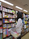 2014年度第1回学生選書ツアーのようす